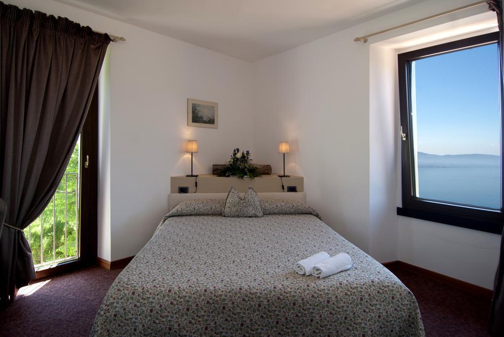 Hotel Mariano Gargnano Eksteriør billede